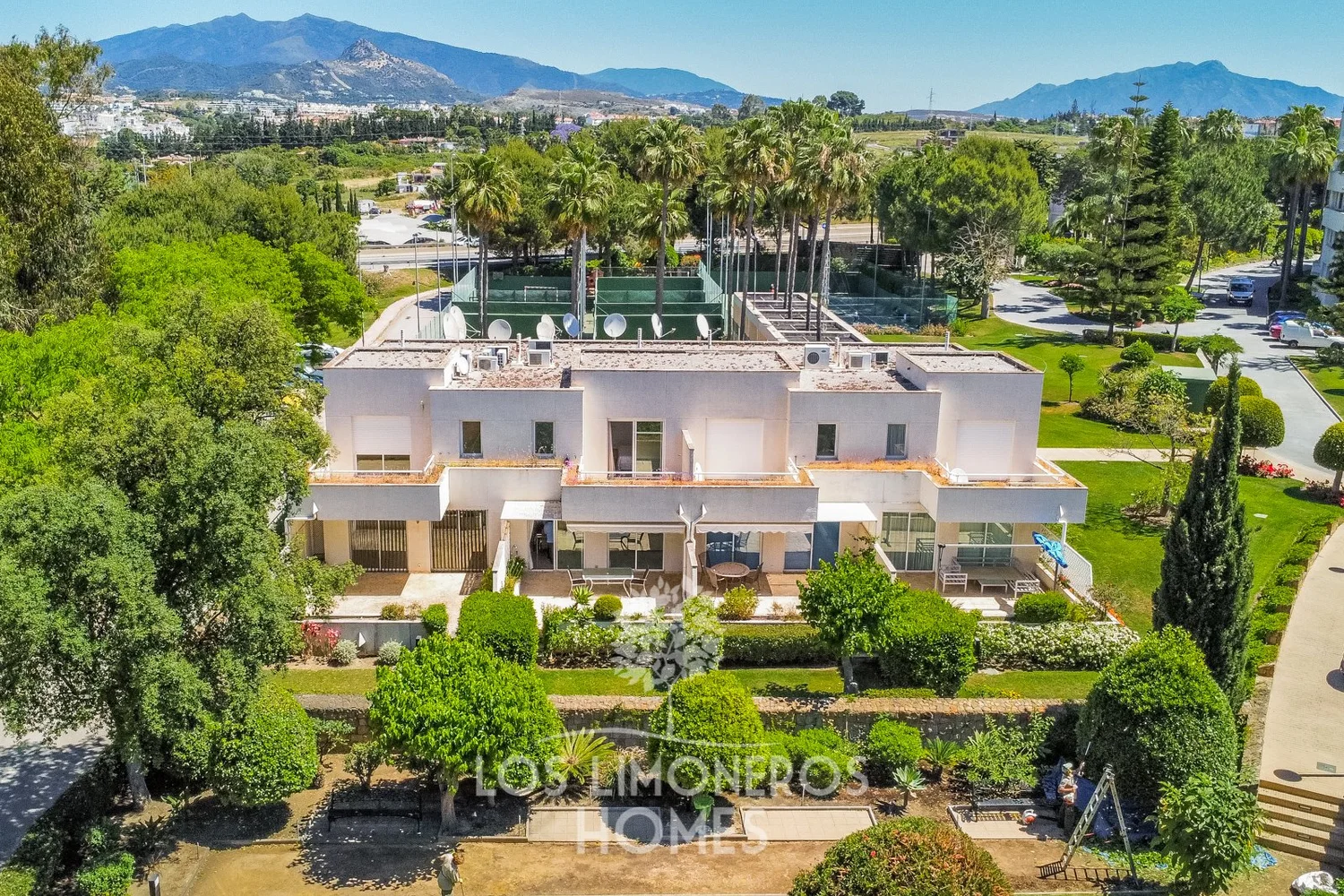 Estepona · 3 dorm · 2 baños