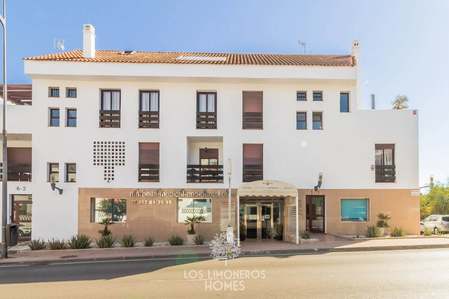 Nueva Andalucía · 10 dorm · 2 aseos